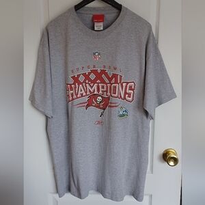 2003 VINTAGE REEBOK NFL SUPER BOWL XXXVII CHAMPIONS BUCS LOGO T-SHIRT LARGE